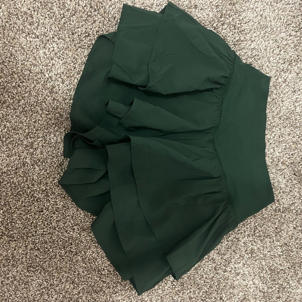 Aerie flowy green athletic shorts